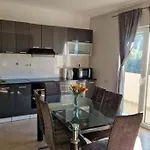 Valentina Apartman Podstrana
