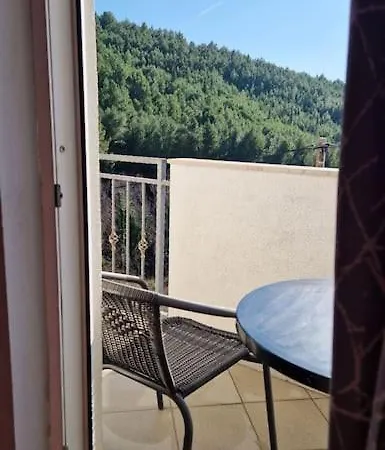 Valentina بودْسْتغانا