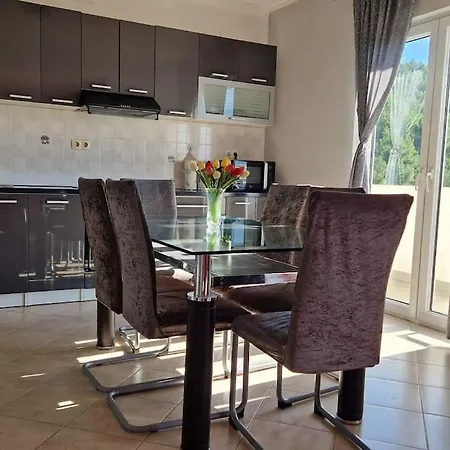 Valentina Apartman Podstrana