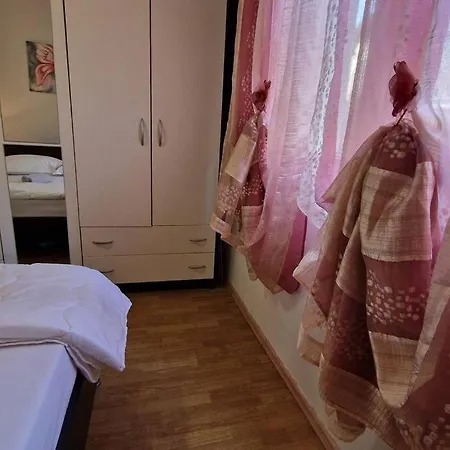 Valentina بودْسْتغانا